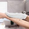 ⁦عرض 2  قفاز تقشير الجسم من وايلدبير بيوتي⁩ - الصورة ⁦3⁩